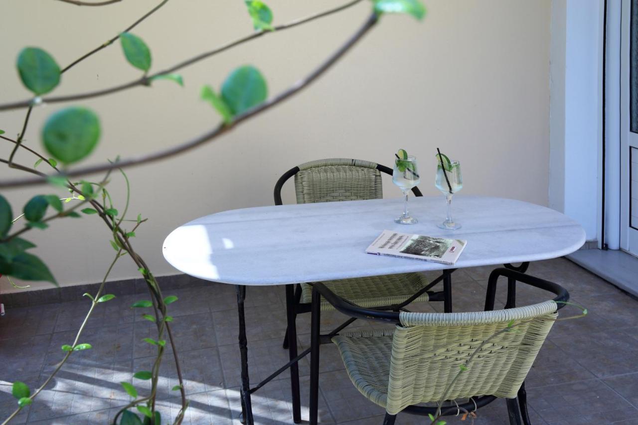 Apartments Avra Kalligoni Екстер'єр фото